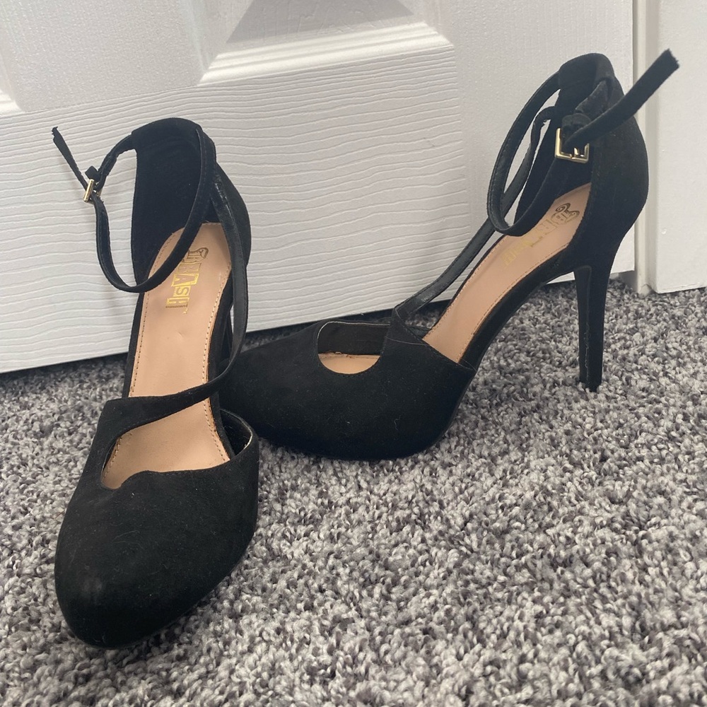 Black 4 inch heels